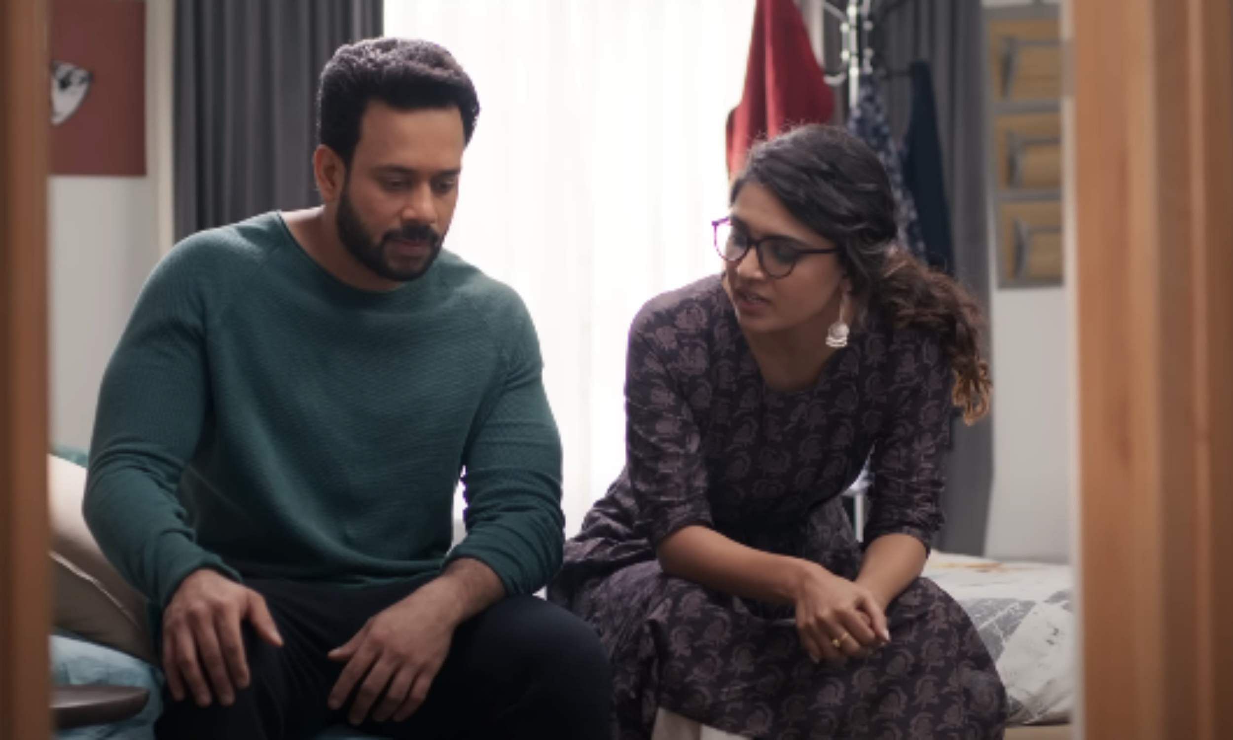 Trailer of  Bharath and Vani Bhojan's Love out
