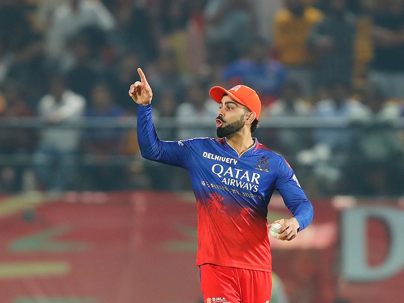 RCB vs CSK ExIndia Cricketer Backs Star Who Makes ‘Less Mistakes