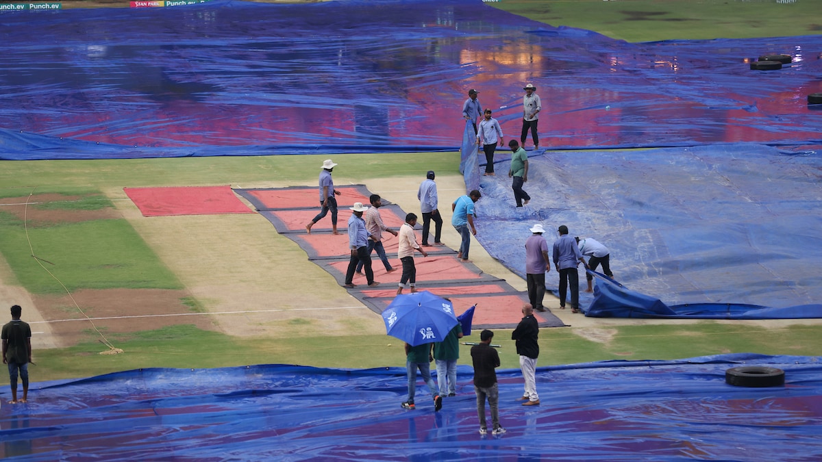SRH vs GT LIVE Score, IPL 2024: Covers Back On As Rain Returns In Hyderabad