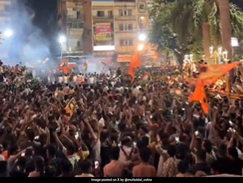 Watch: Fans Take To Streets In Indore, Dance At 2 AM To Celebrate India’s Win Over Pakistan